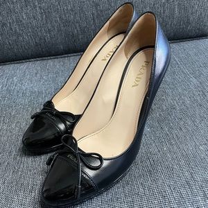 Prada black pump